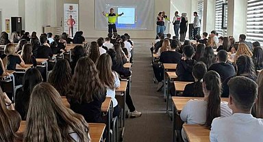 Çanakkale'de jandarma ekiplerinden lise öğrencilerine yönelik çeşitli eğitimler