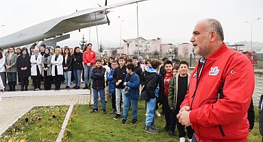 Canik'te Özdemir Bayraktar'a duygu dolu anma