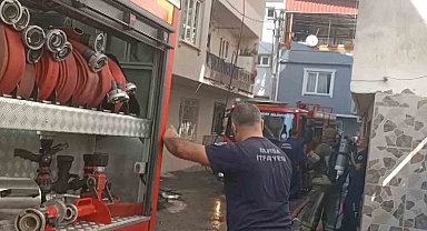 Çatı katında çıkan yangın paniğe neden oldu