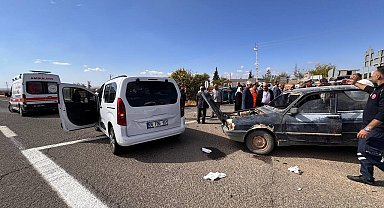 Cenaze yolunda kaza: 3 yaralı