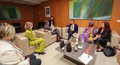 CHP Genel Başkanı Özel, İspanya Başbakanı Sanchez ile görüştü