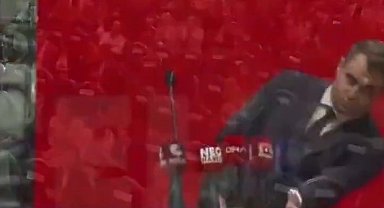 CHP İzmir'de tek aday Çağatay Güç, kürsüde bayıldı