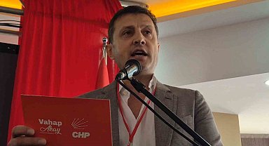 CHP Tekirdağ İl Kongresi'nde büyük kriz: "Kovun beni" diyerek salonu terk etti