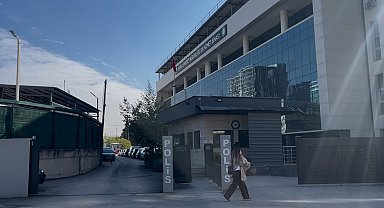 CHP'li eski belediye başkanı ve eşi 3 gün süren gözaltının ardından adliyeye sevk edildi