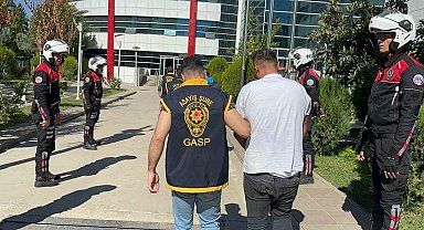 Cinayet davası esnasında silahla adliye önüne gelen 3 şahıs yakalandı