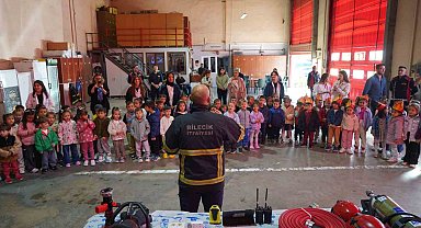 Çocuklar itfaiyecilerle buluştu