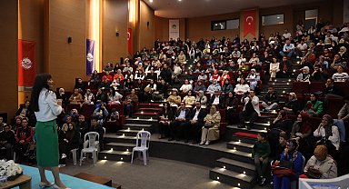 Çocuklarınıza pahalı hediyeler değil, sevgi verin