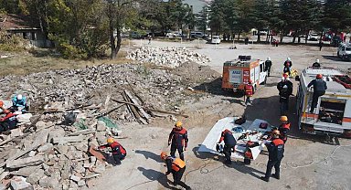 Çorum'da gerçeğini aratmayan yangın ve tahliye tatbikatı