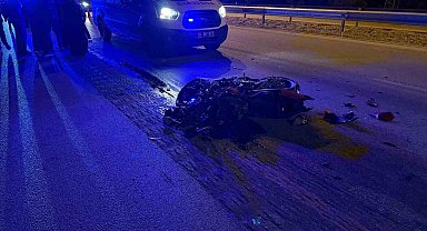 Çorum'da tıran çarpan motosikletin sürücüsü hayatını kaybetti