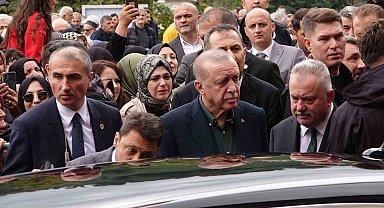 Cumhurbaşkanı Erdoğan cuma namazını Güneysu Merkez Camii'nde kıldı