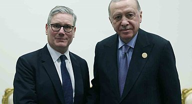 Cumhurbaşkanı Erdoğan, Mısır'da İngiltere Başbakanı Starmer ile görüştü