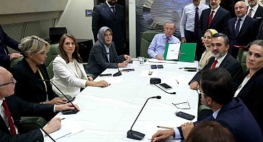 Cumhurbaşkanı Erdoğan: "Türkiye, ABD ve diğer ülkeler bu ateşkesin korunması konusunda kararlı. Yeniden soykırıma dönerse bunun bedelinin ağır olacağını aslında İsrail de biliyor. Biz bunu her fırsatta açıkça ifade ediyoruz."