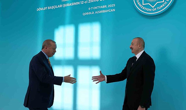 Cumhurbaşkanı Erdoğan'ı TDT 12. Zirvesi'nde Aliyev karşıladı