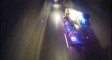 Cumhurbaşkanı Erdoğan'ın Rize'de konvoyunun geçeceği tünelde trafik polisleri olası kazayı önledi