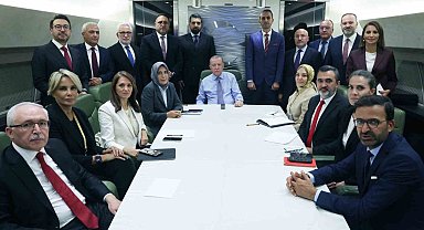 Cumhurbaşkanı Erdoğan:" Bu işin birinci derecede takipçisi Trump olacak. Bunu yaptığımız görüşmelerde de ifade etti. Huzur ikliminin oluşturulması için ne gerekiyorsa yapacağız. Mısır'da bir araya gelen ülkeler, bu huzur ikliminin güvencesi olaca