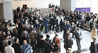 Cumhurbaşkanlığı Özel Kalem Müdürü Doğan'dan terör gazisi Gündüz'e imzalı kitap