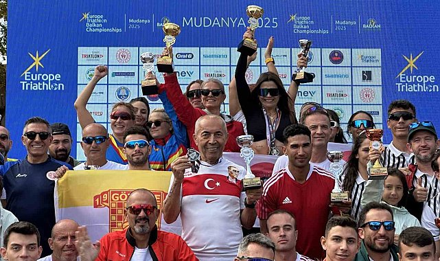 Demir Adam Ali Bıdı'dan çifte başarı: Mudanya ve Ayvalık'ta 2 kupa 1 madalya