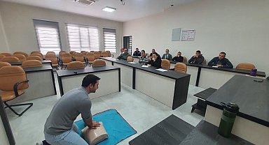 Demirci'de belediye personeline ilk yardım uygulama eğitimi verildi