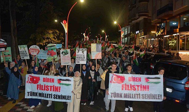 Demirci'de binlerce kişi Filistin'e destek için yürüdü