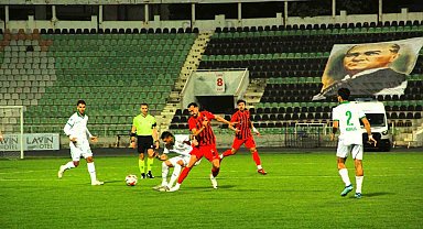 Denizli İdmanyurdu mütevazi kadrosuyla yoluna devam ediyor