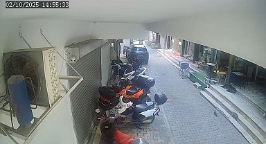 Deprem Yalova'da da hissedildi: Vatandaşlar panikle kaçıştı