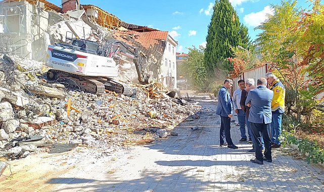 Depreme dayanaksız olan Kale Devlet Hastanesi'nin yıkımına başlanıldı
