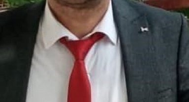 Devrilen traktörün altında kalan sürücü hayatını kaybetti