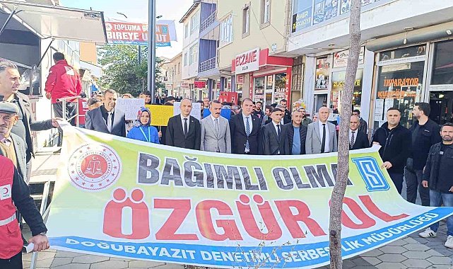 Diyadin'de "Bağımlılıkla Mücadele" farkındalık standı kuruldu