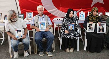 Diyarbakır anneleri, Bahçeli'nin söylemini sevinçle karşıladı