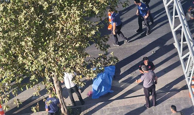 Diyarbakır'da kaldırımda silahlı saldırıya uğrayan kişi hayatını kaybetti