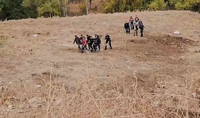 Diyarbakır'da tarlada erkek cesedi bulundu