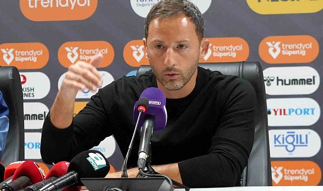 Domenico Tedesco: "Bugünkü 1 puandan mutlu olmamız gerekiyor"