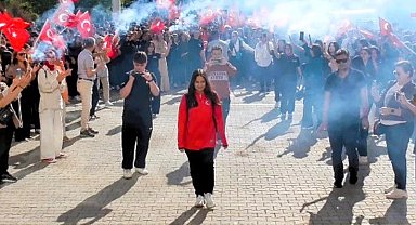 Dünya şampiyonu Ayşegül'e yuvasında coşkulu karşılama