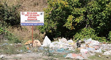 Duyarsız vatandaşlar uyarı tabelalarına aldırış etmedi