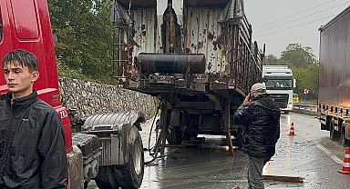 Düzce-Zonguldak bağlantı yolunda kaza!