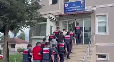 Düzce'de havaya ateş açan 5 kişi kıskıvrak yakalandı