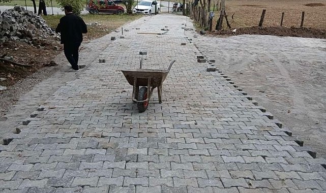 Düzce'de köy iç yollarda kış öncesi son çalışmalar yapılıyor