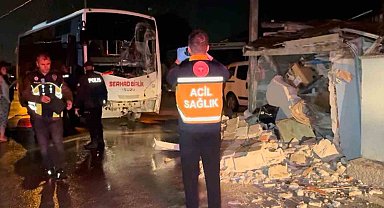 Edirne'de minibüs eve girdi