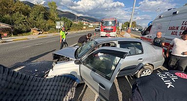 Edremit'te trafik kazası: 2 yaralı