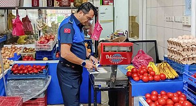 Efeler'de manavlar denetlendi