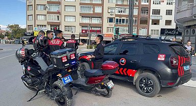 Ehliyetsiz arkadaşına motosikleti verdi, "Bir sürü cezam var" diye polise yalvardı