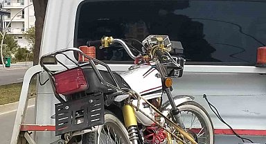 Ehliyetsiz ve plakasız motosiklet kullanan sürücüye 52 bin TL ceza