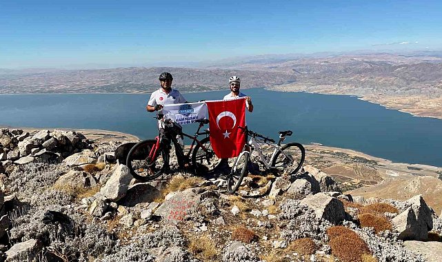 Elazığ'da 2 bin 100 metrelik Mastar Dağı'na bisiklet tırmanışı
