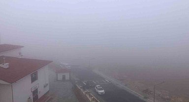 Elazığ'da sis etkili oldu