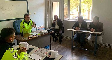 Emet'te okul servis şoförlerine trafik eğitimi