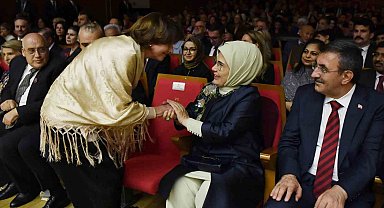 Emine Erdoğan, Gazze'ye destek için düzenlenen flamenko gösterisine katıldı