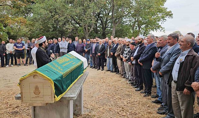 Enez'de av tüfeğiyle öldürülen şahıs köy mezarlığına defnedildi.