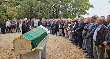 Enez'de av tüfeğiyle öldürülen şahıs köy mezarlığına defnedildi.