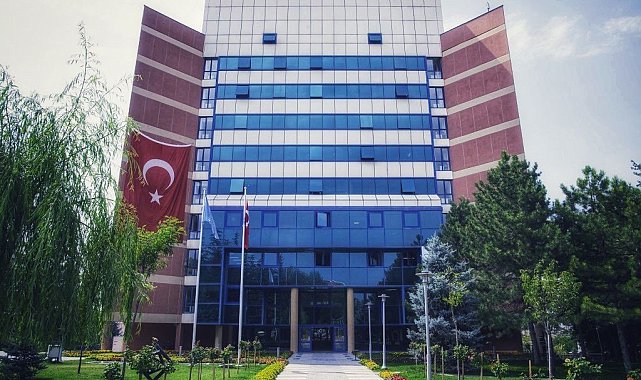 Engelli 35 bin öğrencinin hayali Açıköğretim Fakültesi ile gerçekleşiyor