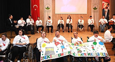 Engelli bireyler Bursa Osmangazi'de Cumhuriyet Bayramını kutladı